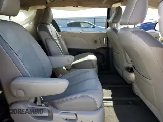 2014 Toyota Sienna XLE z VIN 5TDYK3DC7ES452163, wystawiony jako Copart lot #57534605 z przebiegiem 174 794 mil mil oraz Szkoda całkowita • Salvage title. Historia ofert i sprzedaży dostępna na DreamBid. Obrazek 11.