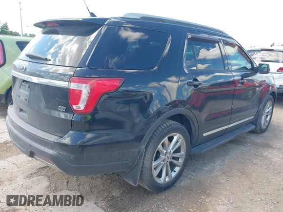 2019 Ford Explorer XLT z VIN 1FM5K7D82KGA39977, wystawiony jako IAAI lot #42190336 z przebiegiem 137 216 mil mil oraz . Historia ofert i sprzedaży dostępna na DreamBid. Obrazek 4.