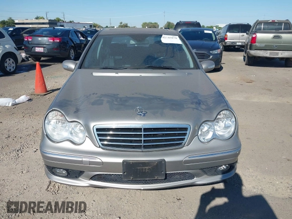 2006 Mercedes-Benz C 230 Sport z VIN WDBRF52H76A867919, wystawiony jako IAAI lot #42745070 z przebiegiem 115 536 mil mil oraz . Historia ofert i sprzedaży dostępna na DreamBid. Obrazek 6.