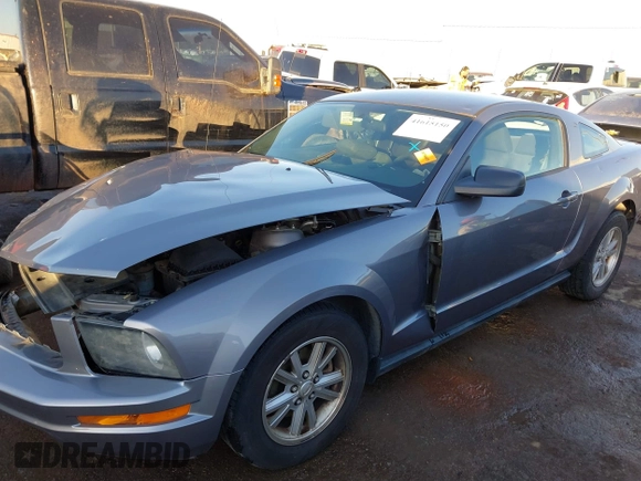 2007 Ford Mustang Deluxe z VIN 1ZVFT80N975302845, wystawiony jako IAAI lot #41615150 z przebiegiem Nie podano mil oraz . Historia ofert i sprzedaży dostępna na DreamBid. Obrazek 15.