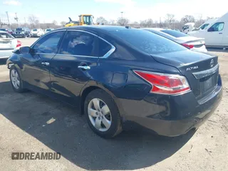 2015 Nissan Altima SV with VIN 1N4AL3AP0FC169246, listed as a IAAI auction lot 41959670 with 138,865 mi miles and . Bid and sale history available at DreamBid. Image 3.