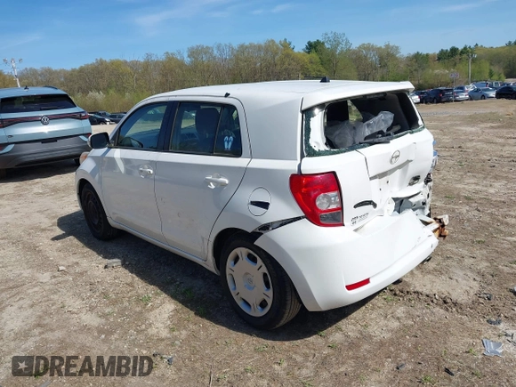 2013 Scion xD z VIN JTKKUPB43D1032519, wystawiony jako IAAI lot #42143346 z przebiegiem 96 236 mil mil oraz . Historia ofert i sprzedaży dostępna na DreamBid. Obrazek 3.