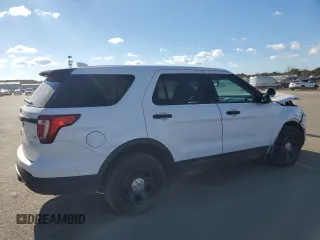 2016 Ford Utility Police Interceptor with VIN 1FM5K8AR5GGC95704, listed as a Copart auction lot 75960233 with 168,894 mi miles and Non Repairable. Bid and sale history available at carsss.com. Image 3.