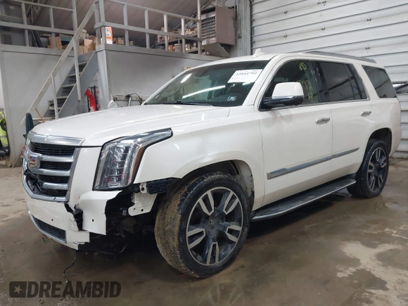 2015 Cadillac Escalade Luxury z VIN 1GYS4MKJ0FR566796, wystawiony jako IAAI lot #42044792 z przebiegiem 176 162 mil mil oraz . Historia ofert i sprzedaży dostępna na DreamBid. Obrazek 17.