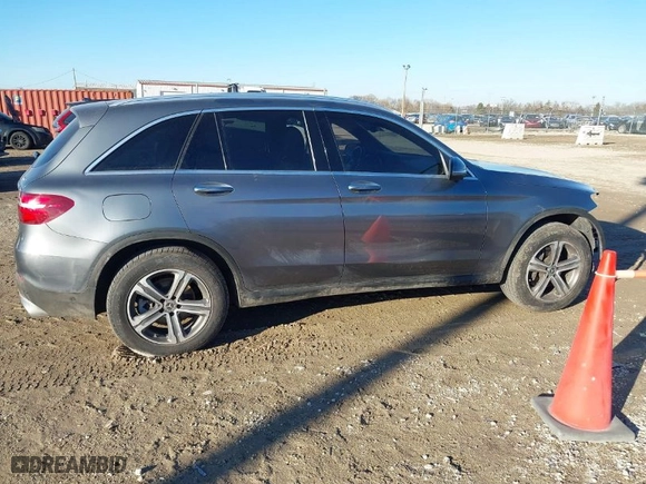 2019 Mercedes-Benz GLC with VIN WDC0G4KB6KV195734, listed as a IAAI auction lot 41666697 with NaN miles. Bid and sale history available at carsss.com. Image 14.