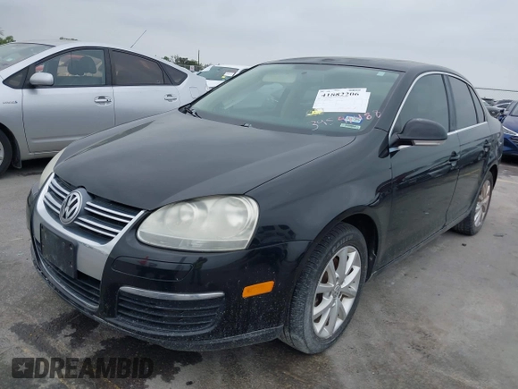 2010 Volkswagen Jetta SEL with VIN 3VWRX7AJ1AM018411, listed as a IAAI auction lot 41882206 with 282,505 mi miles and . Bid and sale history available at DreamBid. Image 2.