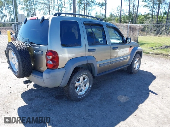 2006 Jeep Liberty Sport with VIN 1J4GL48556W104853, listed as a IAAI auction lot 41715122 with 185,465 mi miles and . Bid and sale history available at carsss.com. Image 4.