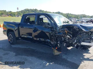 2022 Toyota Tundra 2WD SR with VIN 5TFKB5AB4NX016619, listed as a IAAI auction lot 40500811 with 1 mi miles. Bid and sale history available at carsss.com. Image 12.