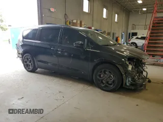 2021 Chrysler Pacifica Hybrid Limited with VIN 2C4RC1S73MR572870, listed as a Copart auction lot 55426655 with 92,436 mi miles and Salvage title. Bid and sale history available at DreamBid. Image 4.