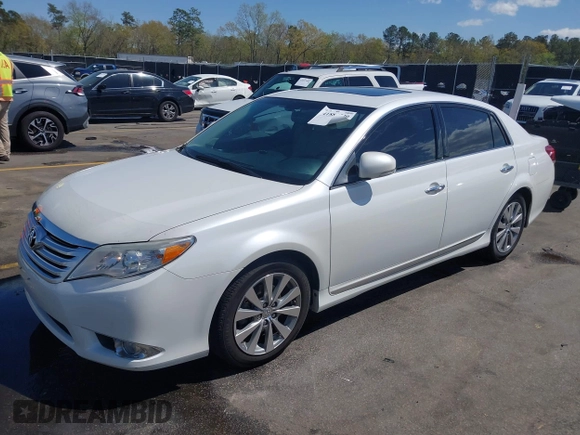 2012 Toyota Avalon with VIN 4T1BK3DB3CU472153, listed as a IAAI auction lot 41888530 with 186,406 mi miles. Bid and sale history available at carsss.com. Image 17.