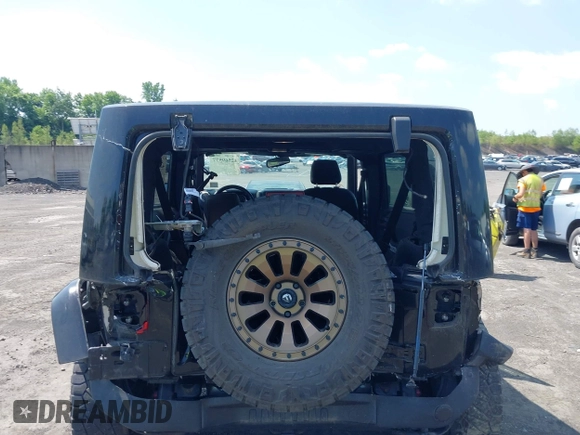 2017 Jeep Wrangler Unlimited Rubicon Recon with VIN 1C4BJWFG7HL525709, listed as a IAAI auction lot 42569577 with 119,560 mi miles and . Bid and sale history available at DreamBid. Image 16.