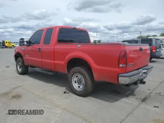 2005 Ford F-250 XL with VIN 1FTSX21P15EA76932, listed as a Copart auction lot 52053355 with 134,955 mi miles and Salvage title. Bid and sale history available at DreamBid. Image 2.
