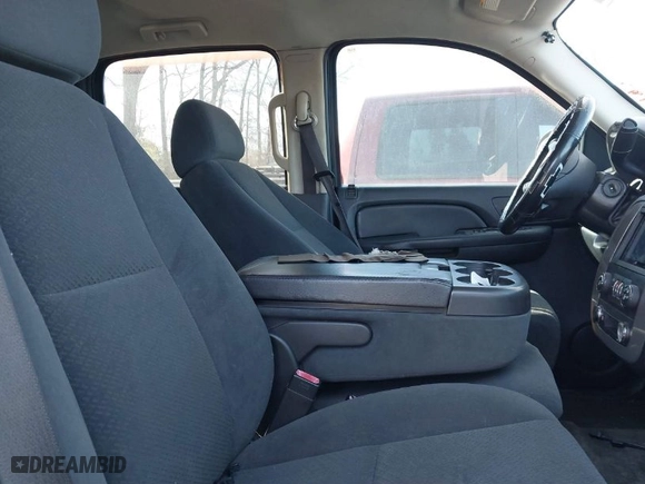 2008 Chevrolet Avalanche LTZ with VIN 3GNEC12J78G240914, listed as a IAAI auction lot 41778672 with 196,734 mi miles. Bid and sale history available at carsss.com. Image 5.