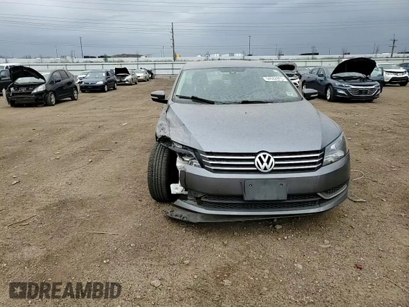 2013 Volkswagen Passat S z VIN 1VWAP7A38DC048686, wystawiony jako Copart lot #54582865 z przebiegiem 140 798 mil mil oraz Szkoda całkowita • Salvage title. Historia ofert i sprzedaży dostępna na DreamBid. Obrazek 13.