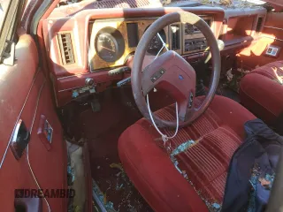 1988 Ford Bronco z VIN 1FMCU14T3JUD16266, wystawiony jako Copart lot #77365034 z przebiegiem 81 445 mil mil oraz Szkoda całkowita • Salvage title. Historia ofert i sprzedaży dostępna na DreamBid. Obrazek 8.