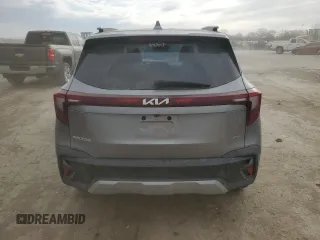 2024 Kia Seltos SX z VIN KNDETCA70R7489997, wystawiony jako Copart lot #49545375 z przebiegiem 25 457 mil mil oraz Szkoda całkowita • Salvage title. Historia ofert i sprzedaży dostępna na DreamBid. Obrazek 6.