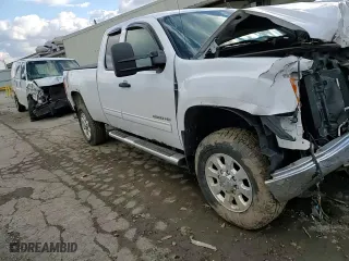 2013 GMC Sierra 2500HD SLE with VIN 1GT220C86DZ256570, listed as a Copart auction lot 45479185 with 233,422 mi miles and Salvage Title. Bid and sale history available at carsss.com. Image 11.