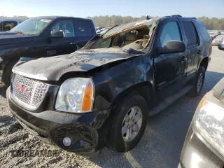 2013 GMC Yukon SLT with VIN 1GKS1CE04DR311520, listed as a Copart auction lot 76018564 with 103,436 mi miles and Salvage Title. Bid and sale history available at carsss.com. Image 1.