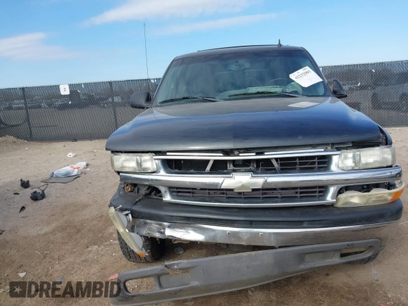 2006 Chevrolet Tahoe LS with VIN 1GNEC13V16J163907, listed as a IAAI auction lot 41232903 with 142,382 mi miles. Bid and sale history available at carsss.com. Image 6.