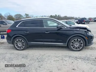 2017 Lincoln MKX Reserve with VIN 2LMPJ6LR0HBL16324, listed as a IAAI auction lot 41157696 with 118,028 mi miles. Bid and sale history available at carsss.com. Image 13.