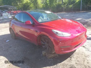 2024 Tesla Model Y с VIN 7SAYGDED2RA325538, выставлен на аукционе IAAI как лот 42180492 с пробегом 8 738 миль миль и . История ставок и продаж доступна на DreamBid. Изображение 1.