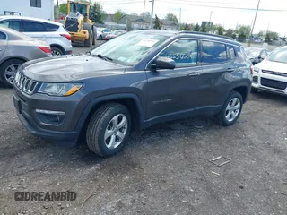 2020 Jeep Compass Latitude с VIN 3C4NJDBB9LT143240, выставлен на аукционе IAAI как лот 42236509 с пробегом 77 296 миль миль и . История ставок и продаж доступна на DreamBid. Изображение 2.