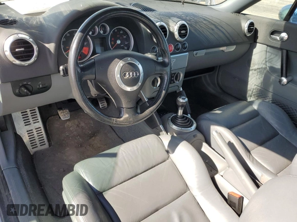 2001 Audi TT z VIN TRUWT28N411030021, wystawiony jako Copart lot #48435505 z przebiegiem 136 441 mil mil oraz Szkoda całkowita • Salvage title. Historia ofert i sprzedaży dostępna na DreamBid. Obrazek 8.