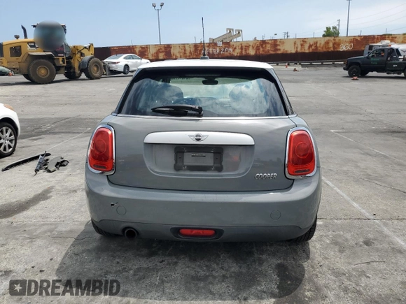 2015 MINI Hardtop 4 Door with VIN WMWXS5C56FT828846, listed as a Copart auction lot 54943765 with 78,964 mi miles and Salvage Title. Bid and sale history available at DreamBid. Image 6.