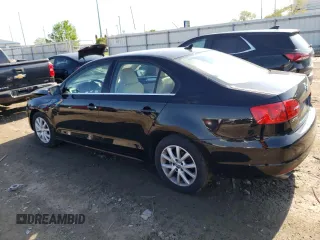 2013 Volkswagen Jetta SE z VIN 3VWDP7AJ4DM450800, wystawiony jako Copart lot #56277505 z przebiegiem Nie podano mil oraz Czysty tytuł • Clean title. Historia ofert i sprzedaży dostępna na DreamBid. Obrazek 2.