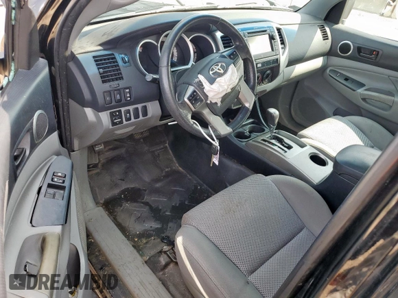 2013 Toyota Tacoma PreRunner z VIN 5TFTU4GN0DX031305, wystawiony jako Copart lot #59178105 z przebiegiem 161 060 mil mil oraz Szkoda całkowita • Salvage title. Historia ofert i sprzedaży dostępna na DreamBid. Obrazek 8.
