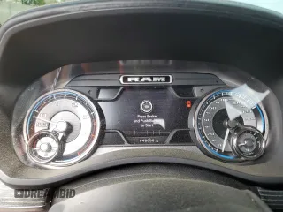 2020 Ram 2500 Limited z VIN 3C6UR5SL1LG109666, wystawiony jako Copart lot #52111515 z przebiegiem 48 068 mil mil oraz Szkody całkowita. Historia ofert i sprzedaży dostępna na DreamBid. Obrazek 9.