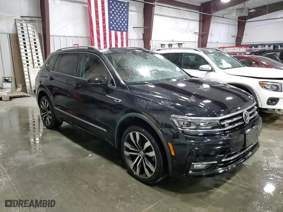 2020 Volkswagen Tiguan SEL Premium R-Line with VIN 3VV4B7AX5LM171670, listed as a Copart auction lot 43829125 with 67,685 mi miles and Salvage Title. Bid and sale history available at carsss.com. Image 13.