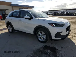 2024 Honda HR-V LX with VIN 3CZRZ1H37RM717226, listed as a Copart auction lot 43213535 with 17,593 mi miles and Salvage Title. Bid and sale history available at carsss.com. Image 4.