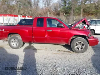 2006 Dodge Dakota SLT with VIN 1D7HW42N16S525329, listed as a IAAI auction lot 40920101 with 124,535 mi miles and . Bid and sale history available at carsss.com. Image 13.