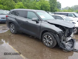 2021 Toyota Highlander XLE with VIN 5TDGZRAH2MS056134, listed as a IAAI auction lot 42342359 with 105,508 mi miles and . Bid and sale history available at DreamBid. Image 1.