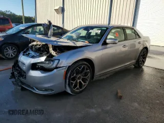 2015 Chrysler 300 with VIN 2C3CCABG2FH756443, listed as a Copart auction lot 82562474 with 156,490 mi miles and Salvage Title. Bid and sale history available at carsss.com. Image 1.
