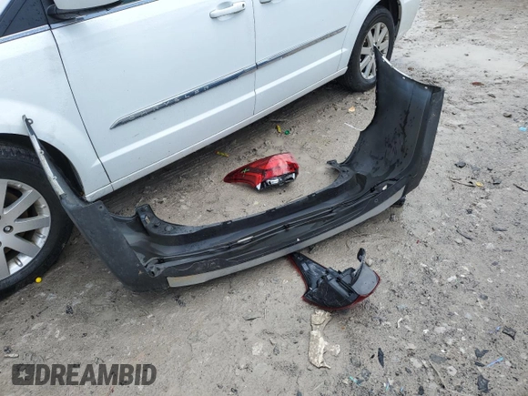 2018 Mitsubishi Outlander ES z VIN JA4AD2A32JJ005977, wystawiony jako Copart lot #56207915 z przebiegiem 181 686 mil mil oraz Szkody całkowita. Historia ofert i sprzedaży dostępna na DreamBid. Obrazek 12.
