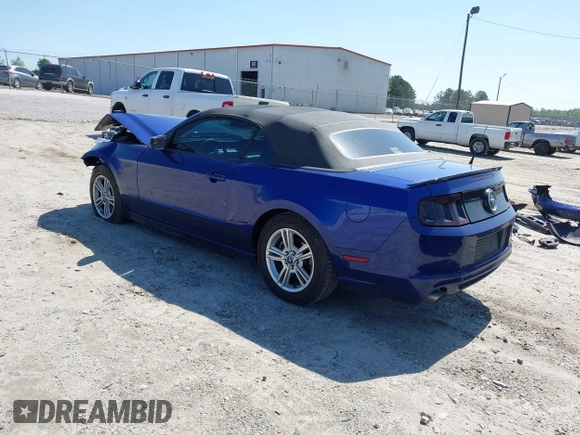 2013 Ford Mustang V6 with VIN 1ZVBP8EM7D5235869, listed as a IAAI auction lot 42000558 with 90,757 mi miles and . Bid and sale history available at DreamBid. Image 3.