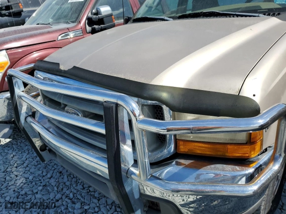 1999 Ford Super Duty F-250 XL with VIN 1FTNX20L8XEC12729, listed as a Copart auction lot 45023335 with 136,587 mi miles and Clean Title. Bid and sale history available at carsss.com. Image 9.