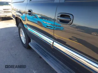 2005 GMC Yukon XL SLT with VIN 3GKFK16Z65G211002, listed as a IAAI auction lot 41667414 with 264,063 mi miles. Bid and sale history available at carsss.com. Image 12.