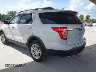 2011 Ford Explorer XLT with VIN 1FMHK7D83BGA41444, listed as a IAAI auction lot 41965742 with 101,633 mi miles and . Bid and sale history available at DreamBid. Image 3.