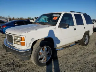 1997 GMC Yukon with VIN 1GKEK13R7VJ748007, listed as a Copart auction lot 41828585 with 209,516 mi miles and Clean Title. Bid and sale history available at carsss.com. Image 1.