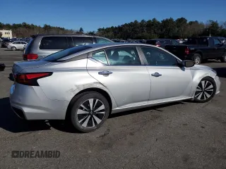 2022 Nissan Altima SV z VIN 1N4BL4DV0NN323767, wystawiony jako Copart lot #53712905 z przebiegiem 75 346 mil mil oraz Szkoda całkowita • Salvage title. Historia ofert i sprzedaży dostępna na DreamBid. Obrazek 3.