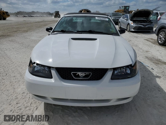 2001 Ford Mustang Deluxe with VIN 1FAFP44411F100378, listed as a Copart auction lot 76925584 with 0 mi miles and Salvage Title. Bid and sale history available at carsss.com. Image 5.