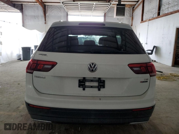 2018 Volkswagen Tiguan S z VIN 3VV0B7AXXJM010176, wystawiony jako Copart lot #51100185 z przebiegiem 84 032 mil mil oraz Szkoda całkowita • Salvage title. Historia ofert i sprzedaży dostępna na DreamBid. Obrazek 6.