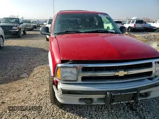 1995 Chevrolet Blazer z VIN 1GNDT13W4S2243226, wystawiony jako Copart lot #81429904 z przebiegiem 1 757 497 mil mil oraz Szkoda całkowita • Salvage title. Historia ofert i sprzedaży dostępna na DreamBid. Obrazek 10.
