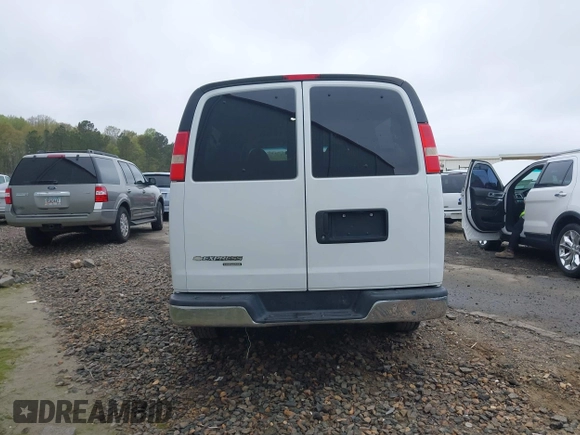 2015 Chevrolet Express Passenger LT with VIN 1GAZG1FG5F1205323, listed as a IAAI auction lot 41917128 with 194,773 mi miles and . Bid and sale history available at DreamBid. Image 16.