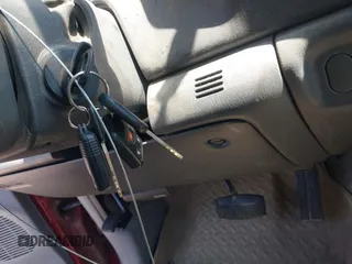 2003 Ford F-350 XL с VIN 1FTSX31L13ED57340, выставлен на аукционе IAAI как лот 42431814 с пробегом 250 156 миль миль и . История ставок и продаж доступна на DreamBid. Изображение 11.