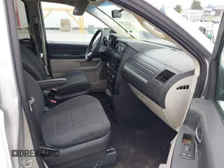 2009 Dodge Grand Caravan SE with VIN 1D8HN44E49B511845, listed as a IAAI auction lot 42490697 with 379,412 mi miles and . Bid and sale history available at DreamBid. Image 5.