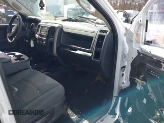 2017 Ram 2500 Tradesman with VIN 3C6UR5HL5HG733453, listed as a IAAI auction lot 41569358 with 229,765 mi miles and . Bid and sale history available at DreamBid. Image 5.